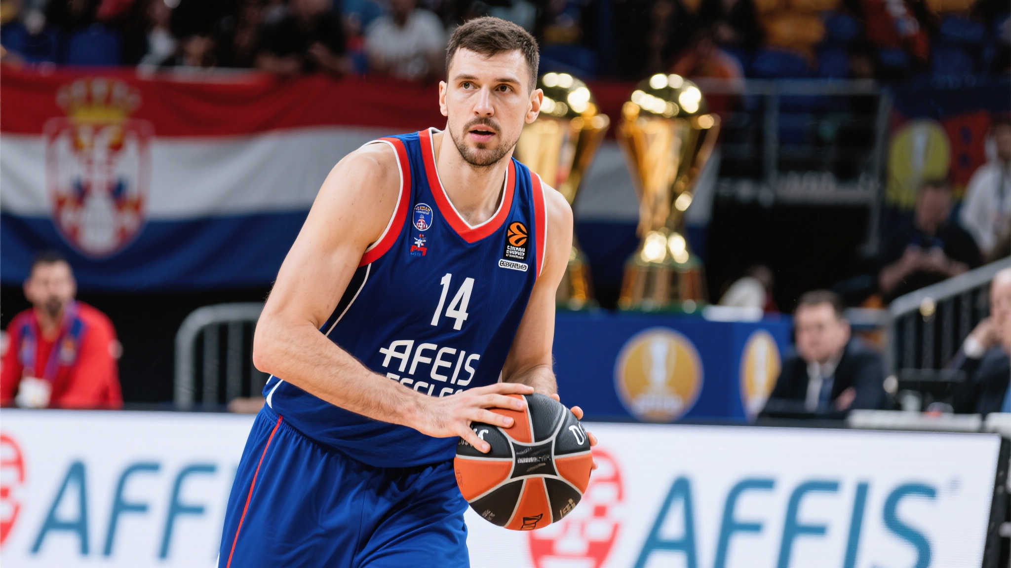 米西奇将加盟欧冠冠军费内巴切队,开启海外征程 瓦塞利耶·米西奇,这位全能型控卫以其出色的技术和冷